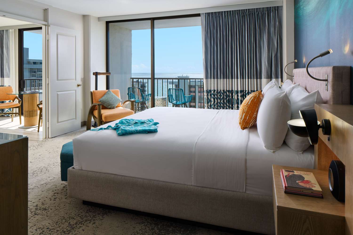 OUTRIGGER Waikiki Beachcomber Hotel by null