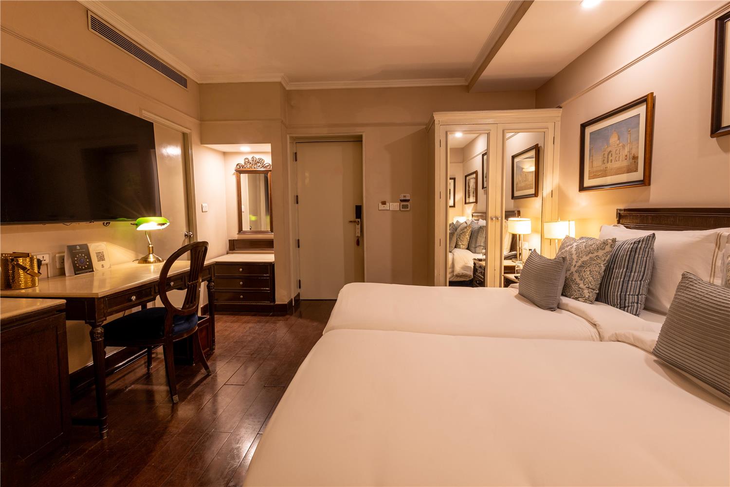 The Claridges by null