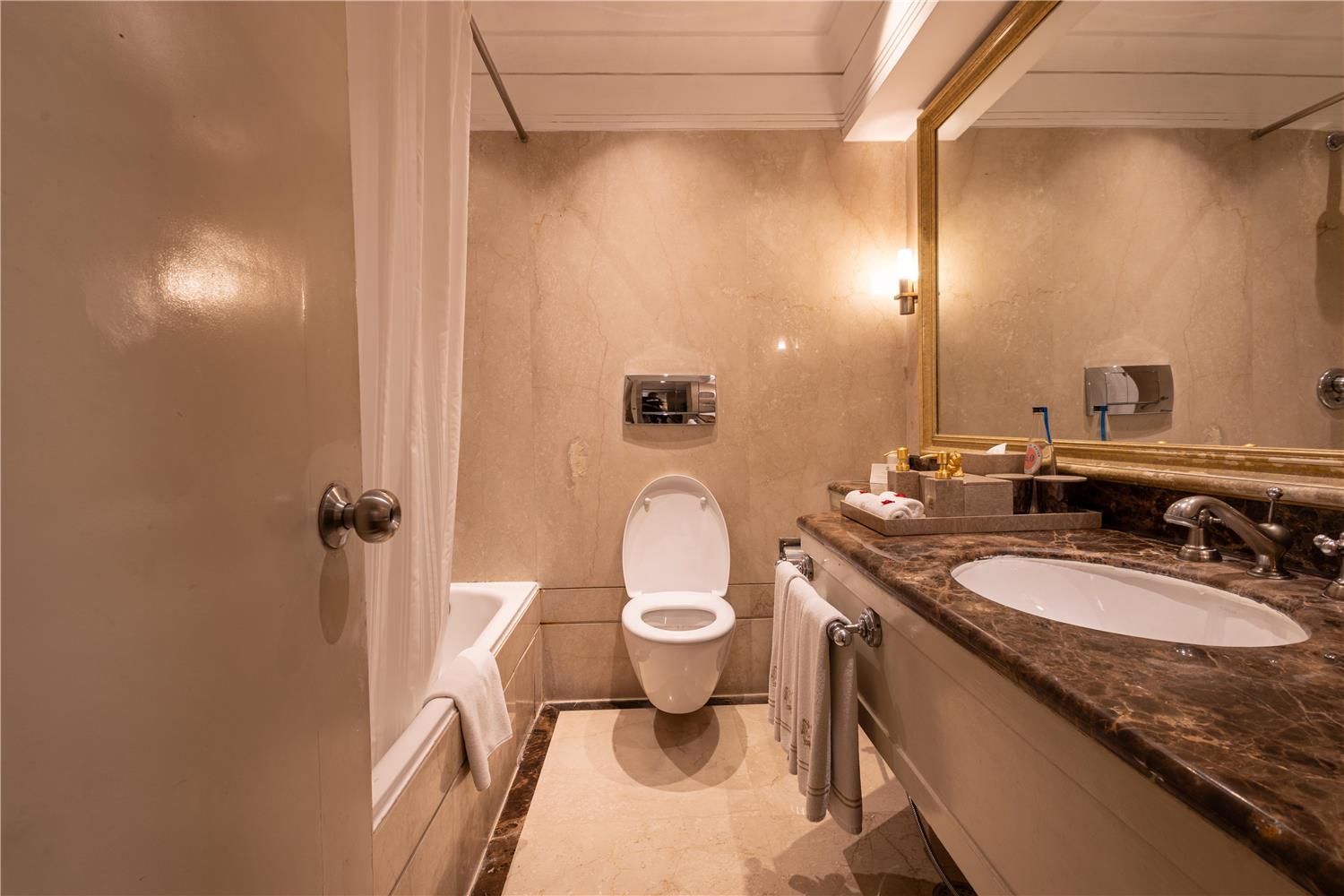 The Claridges by null