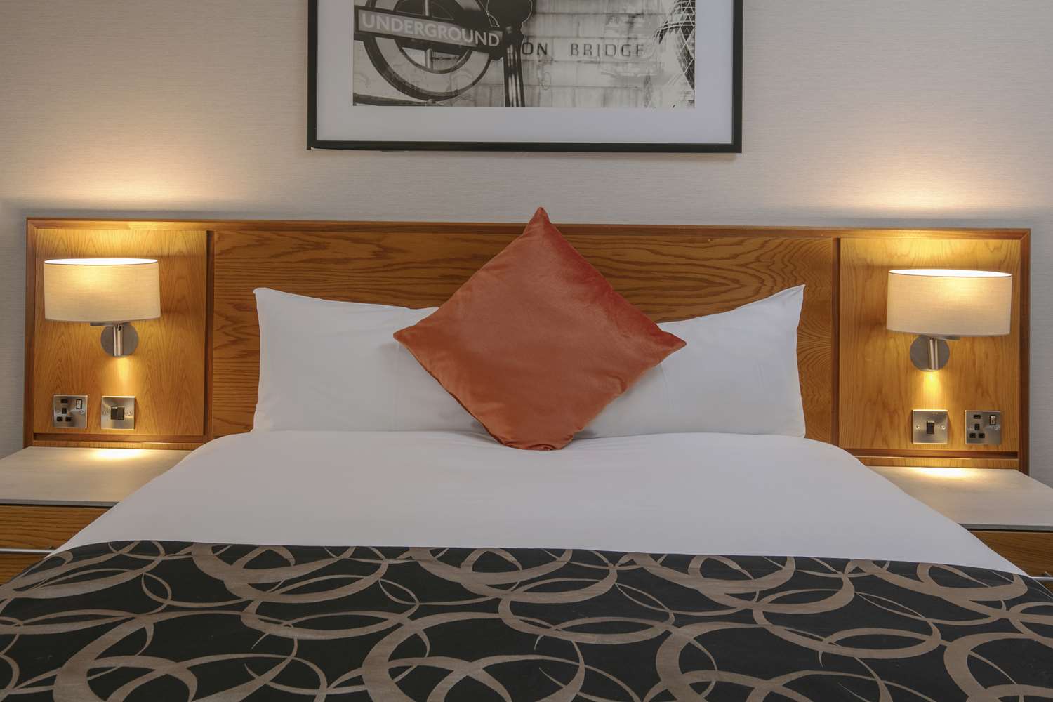The Crown London Hotel by null