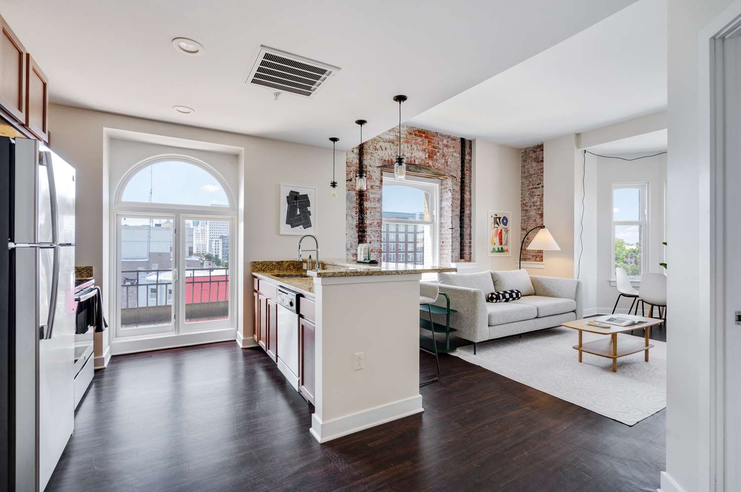 Mint House at The Divine Lorraine Hotel – Philadelphia by null