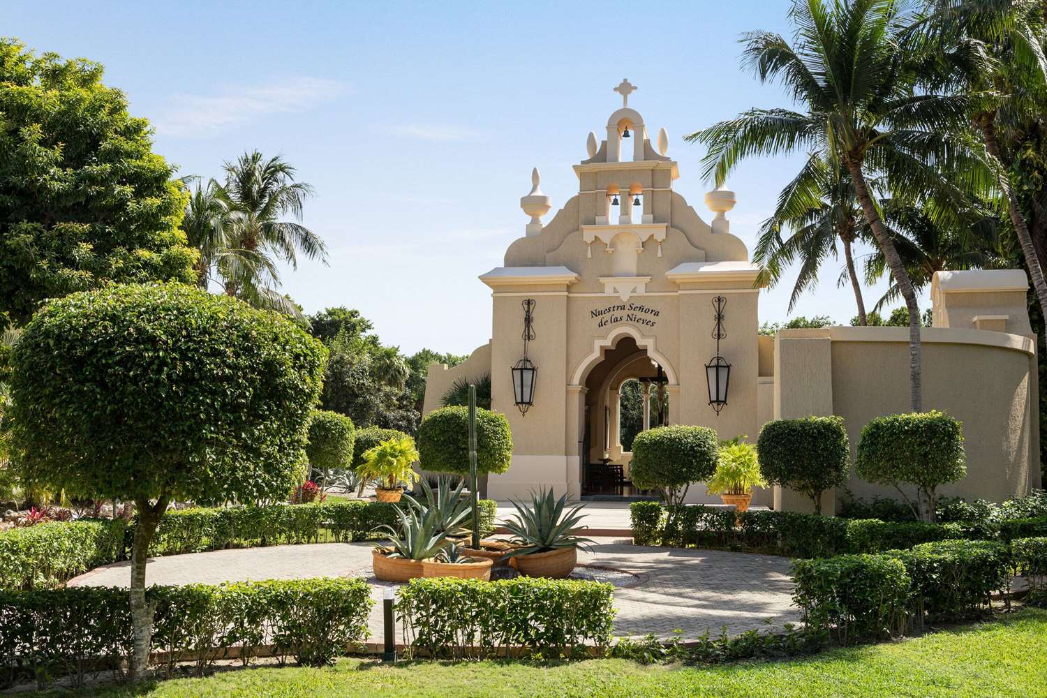 Grand Palladium White Sand Resort & Spa, a Registry Collectin Hotel by null