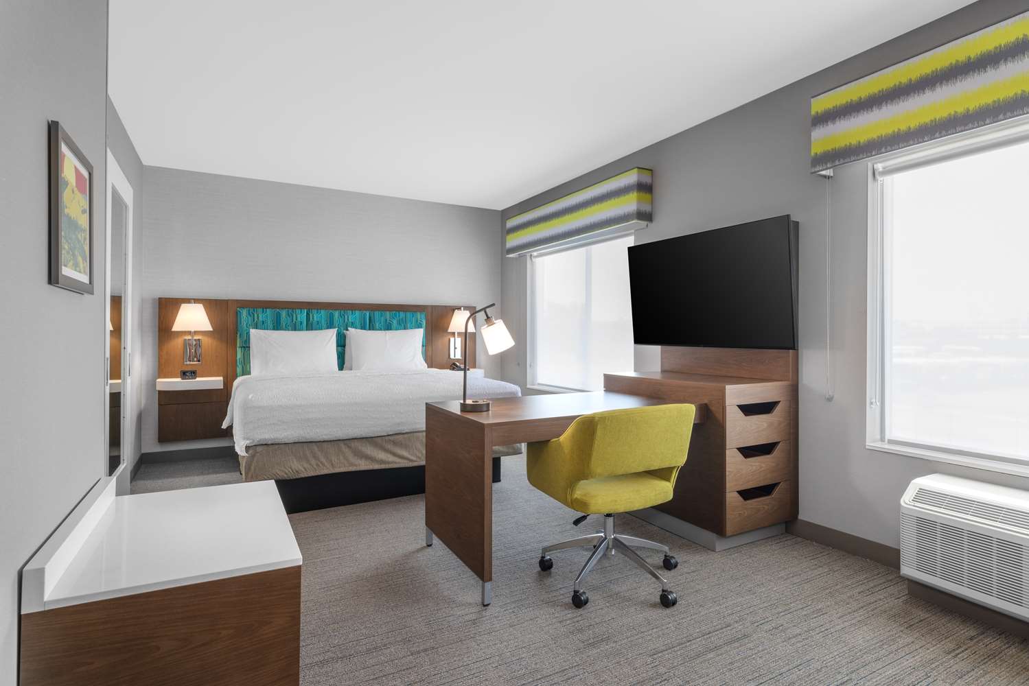 Hampton Inn & Suites Bakersfield Central photo 4