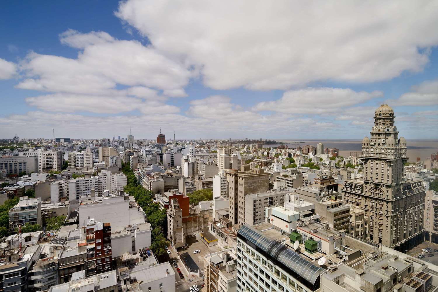 Radisson Montevideo Victoria Plaza Hotel photo 4