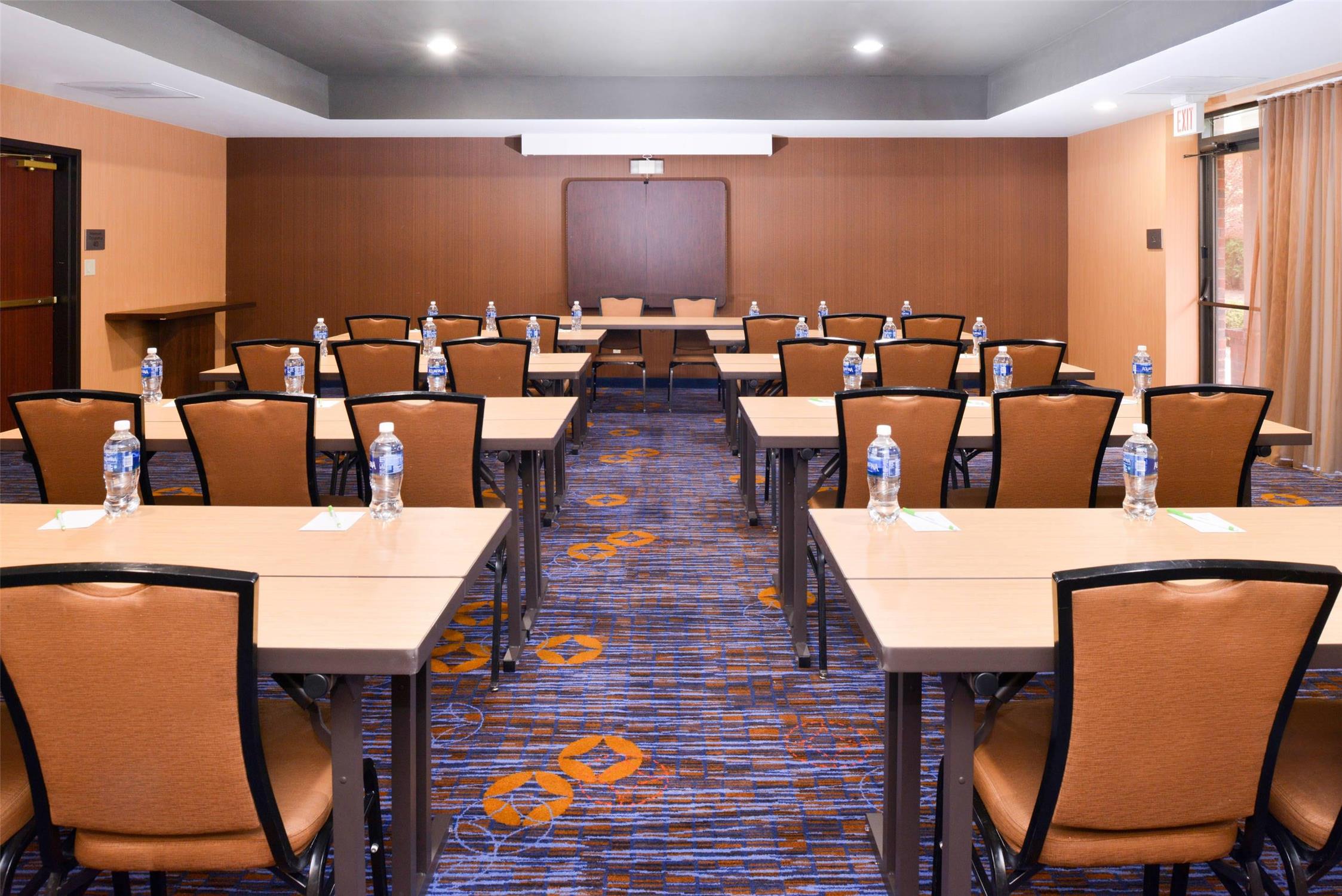 Country Inn & Suites by Radisson, Brown Deer - Milwaukee North photo 7