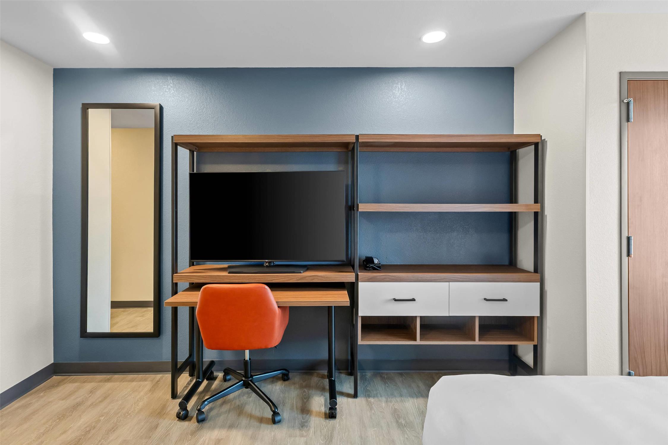 Everhome Suites Wichita Northeast photo 8