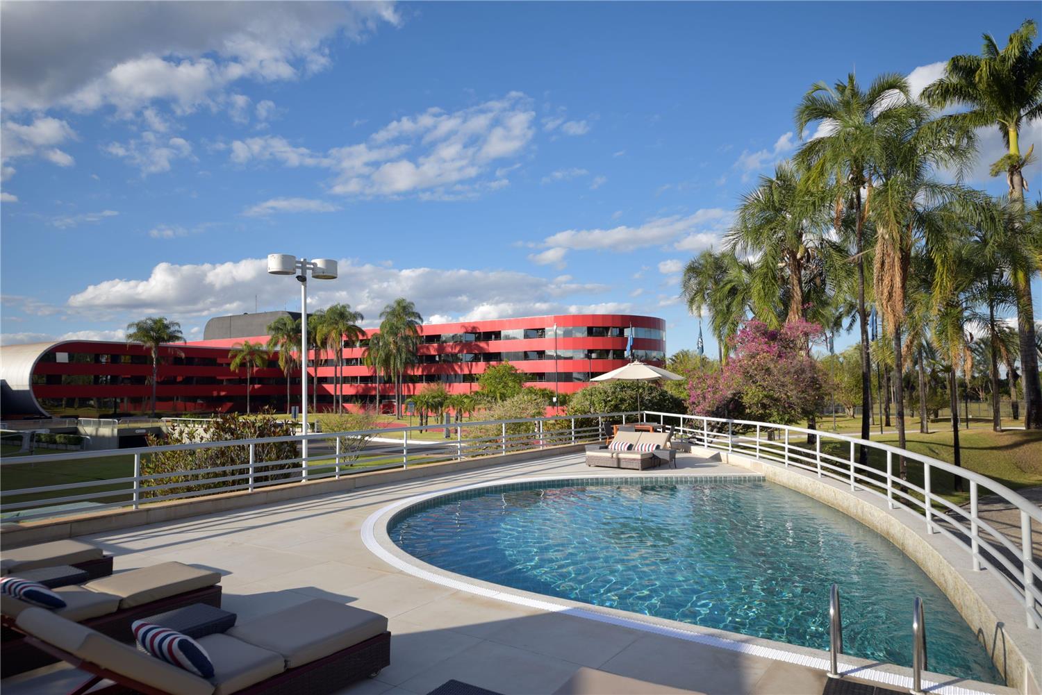 Golden Tulip photo 2