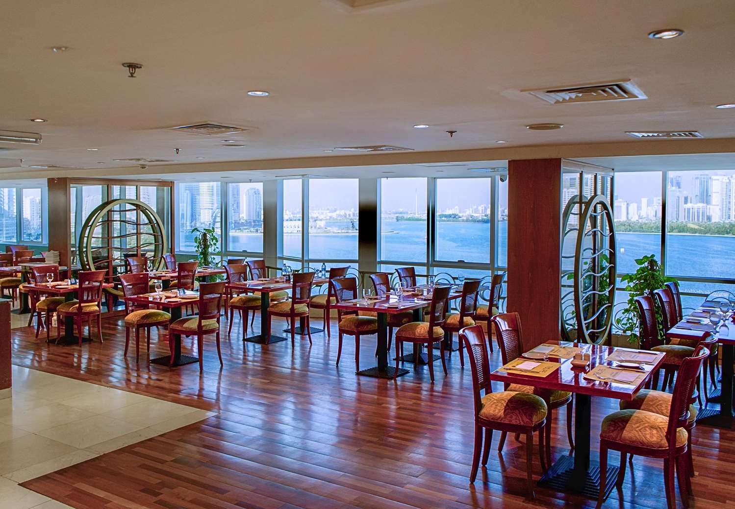 Golden Tulip Sharjah by null