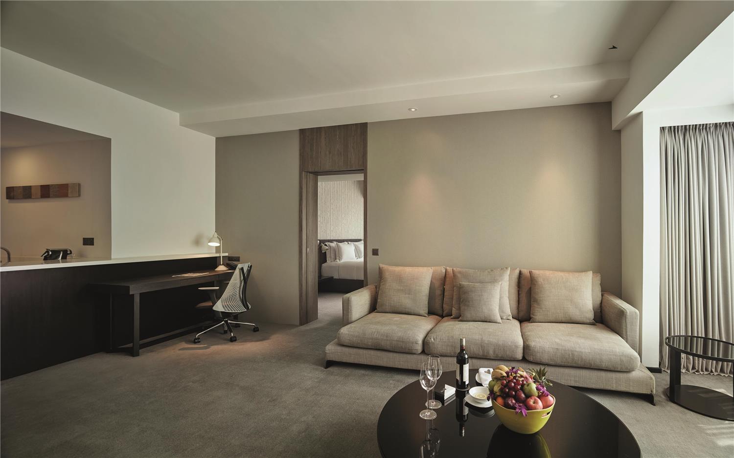 G Hotel Gurney by null