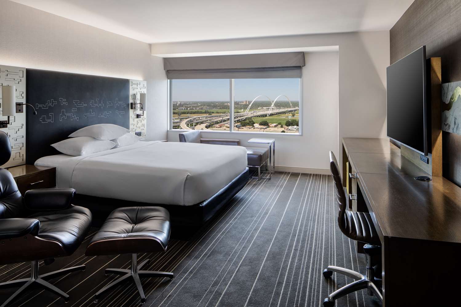 Hyatt Regency Dallas by null