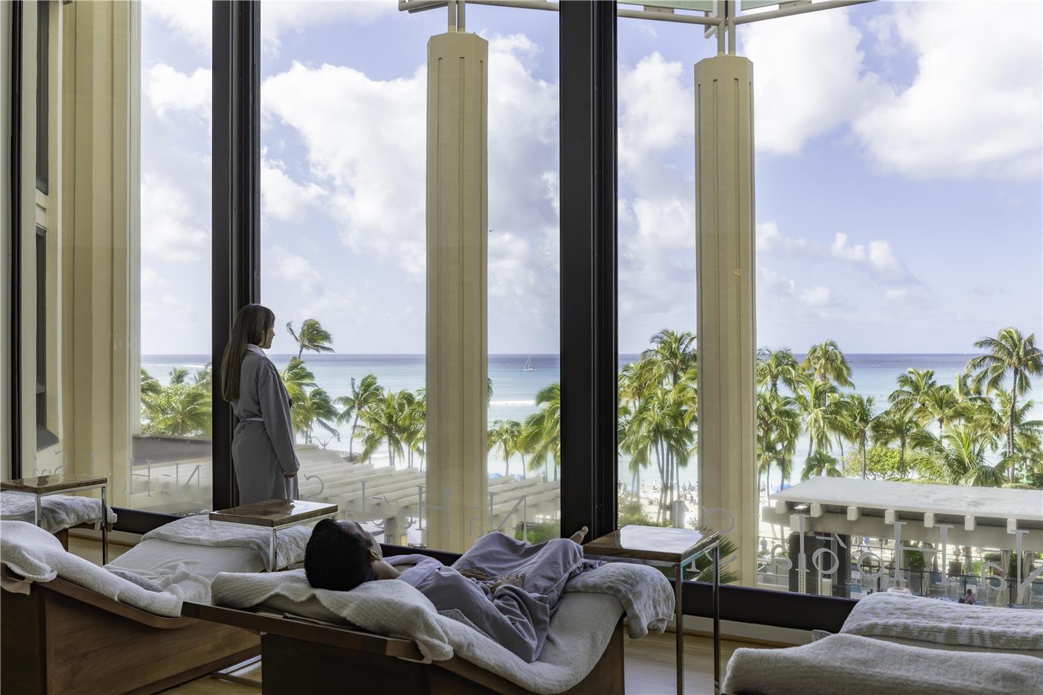 Hyatt Regency Waikiki Beach Resort and Spa by null