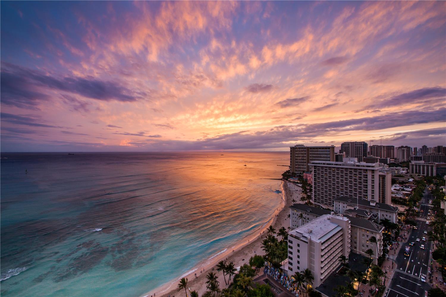Hyatt Regency Waikiki Beach Resort and Spa by null