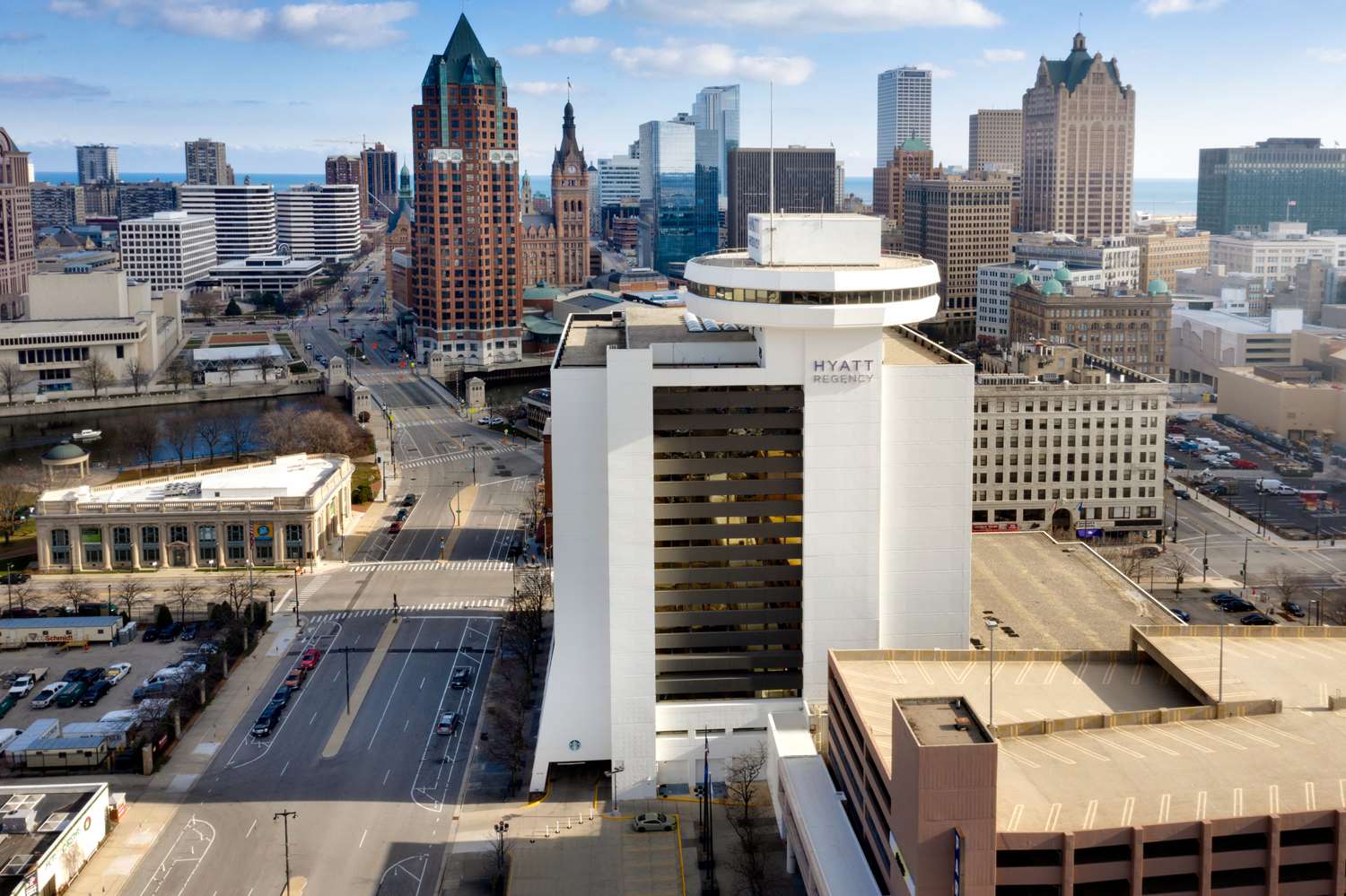 Hyatt Regency Milwaukee by null