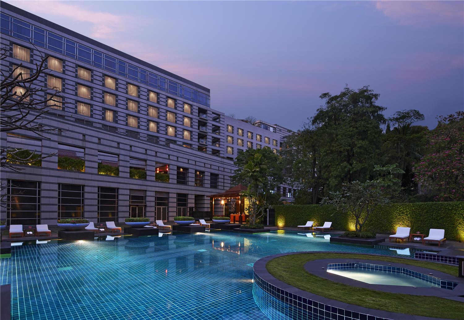 Grand Hyatt Mumbai Hotel & Residences by null