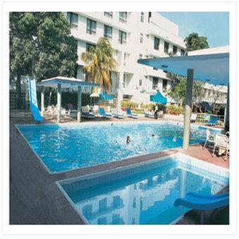 Beach Luxury Hotel by null