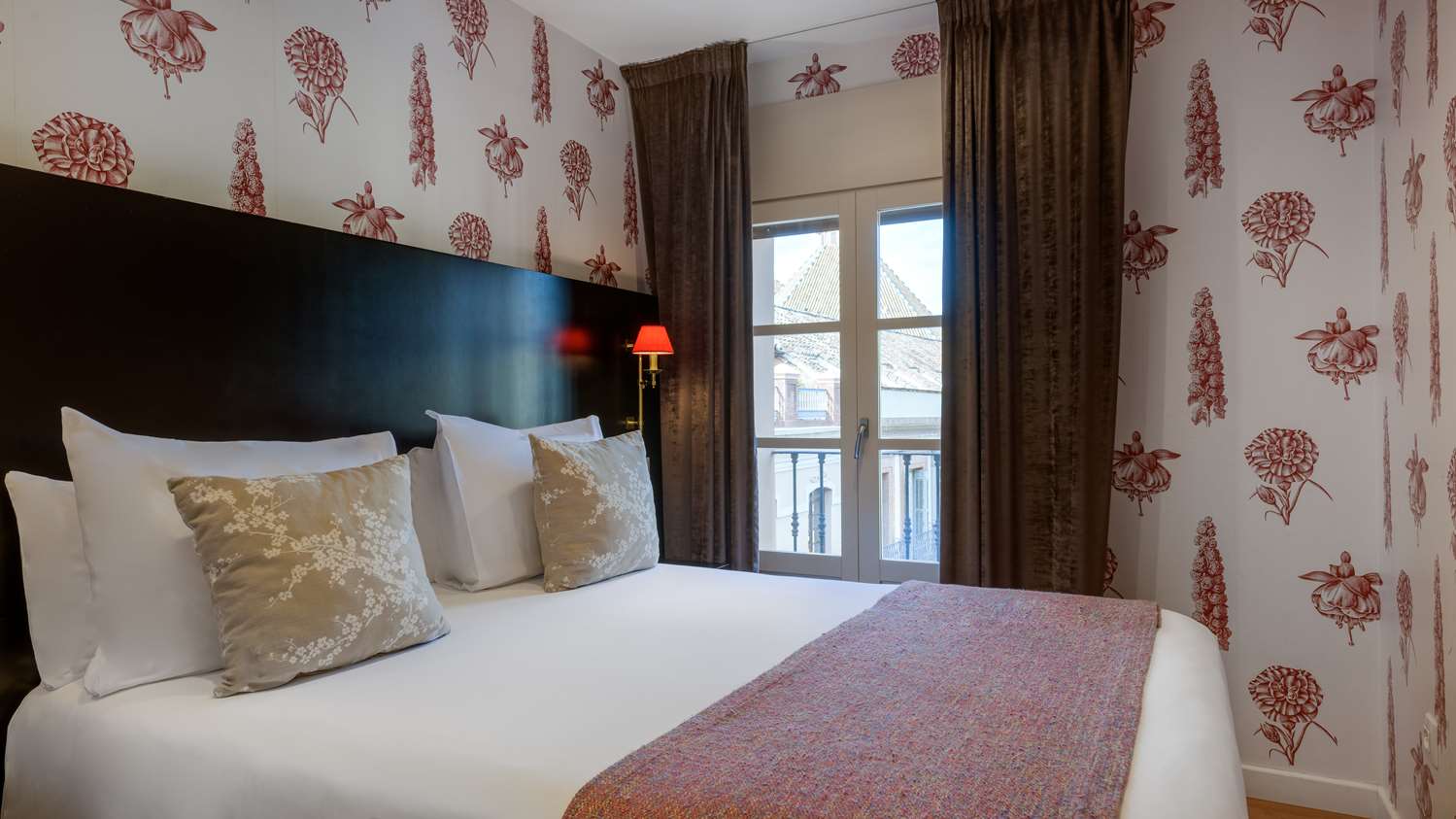 Room Mate Larios Hotel by null