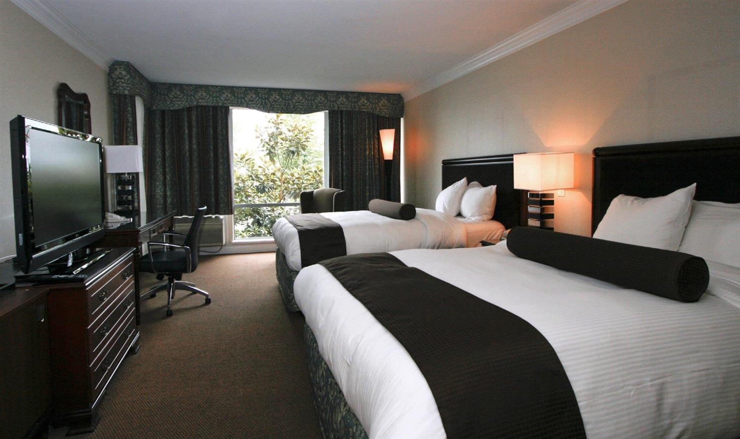 Granville Island Hotel by null