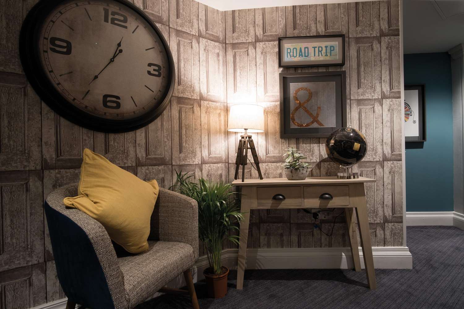 Toll House Inn by null