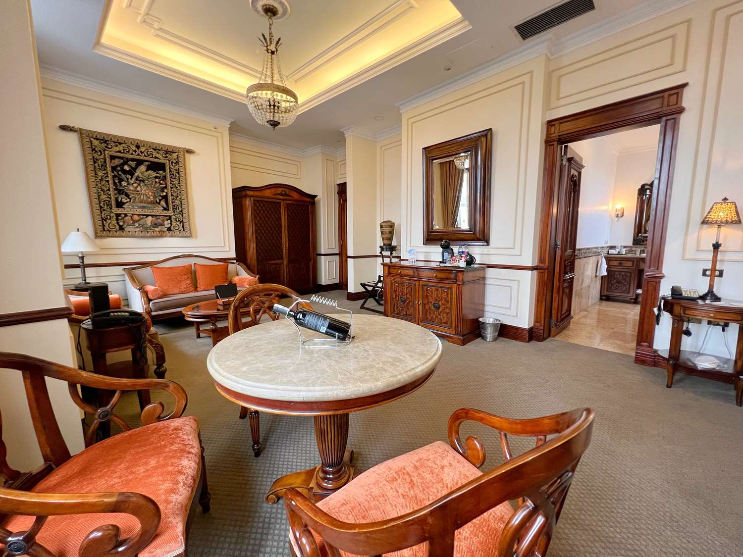 Hotel Plaza Grande Quito by null