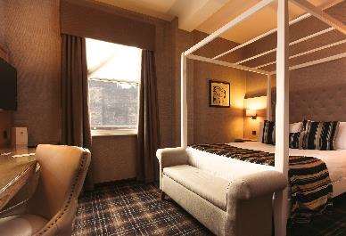 The Vermont Hotel by null