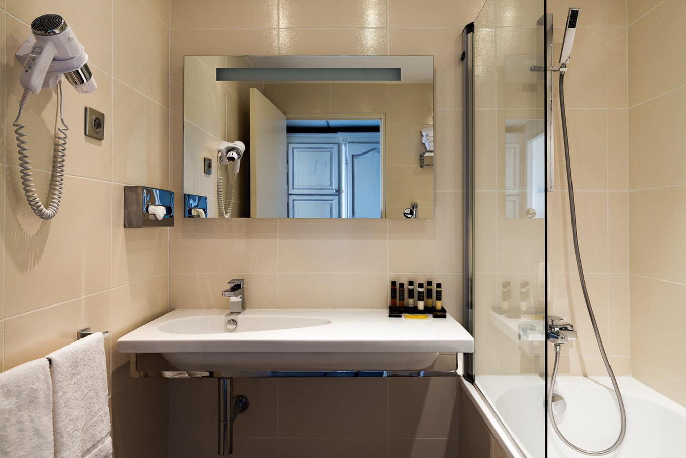 Hôtel Aquabella & Spa Aix en Provence by null