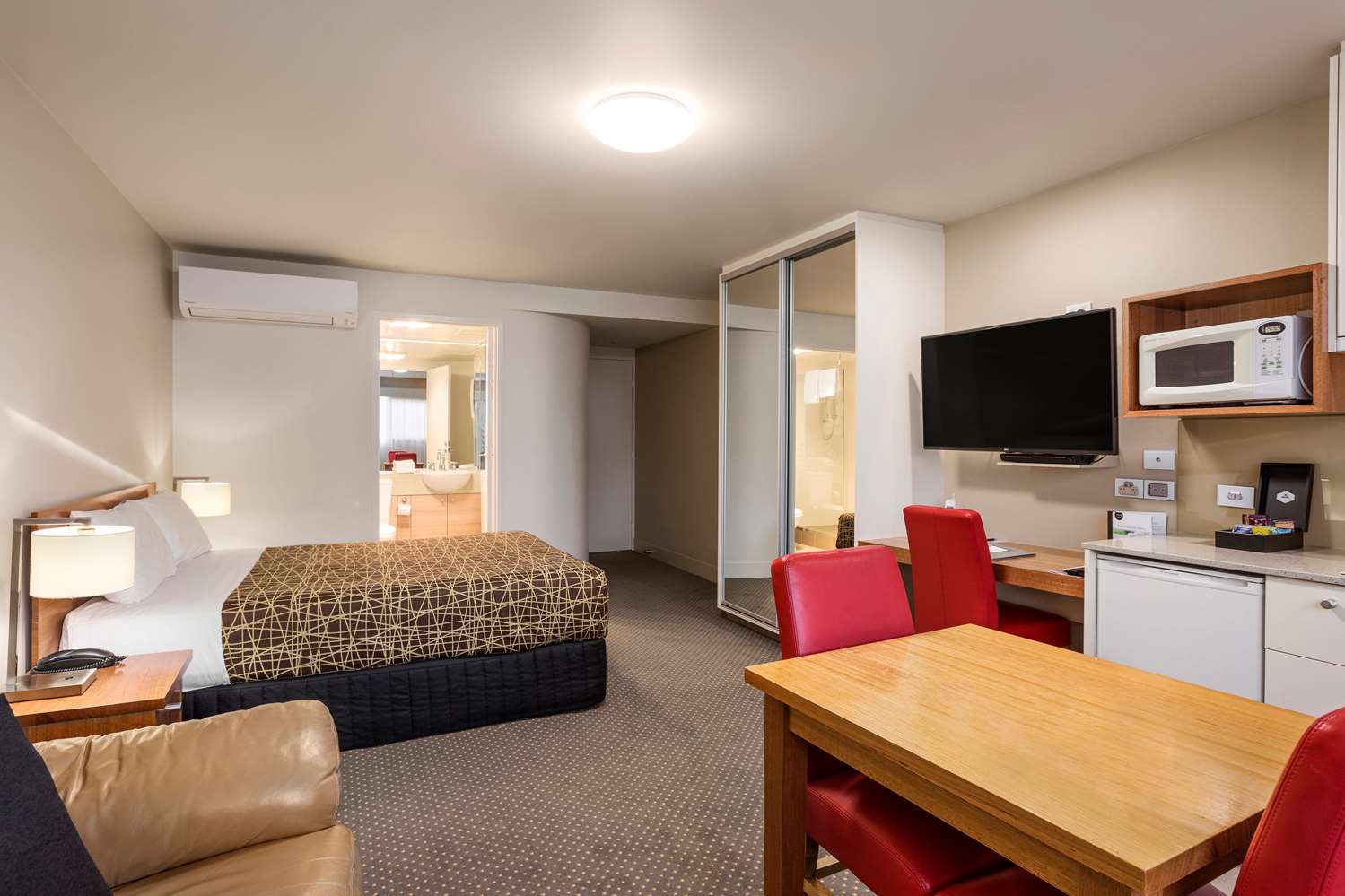 The Old Woolstore Apartment Hotel by null