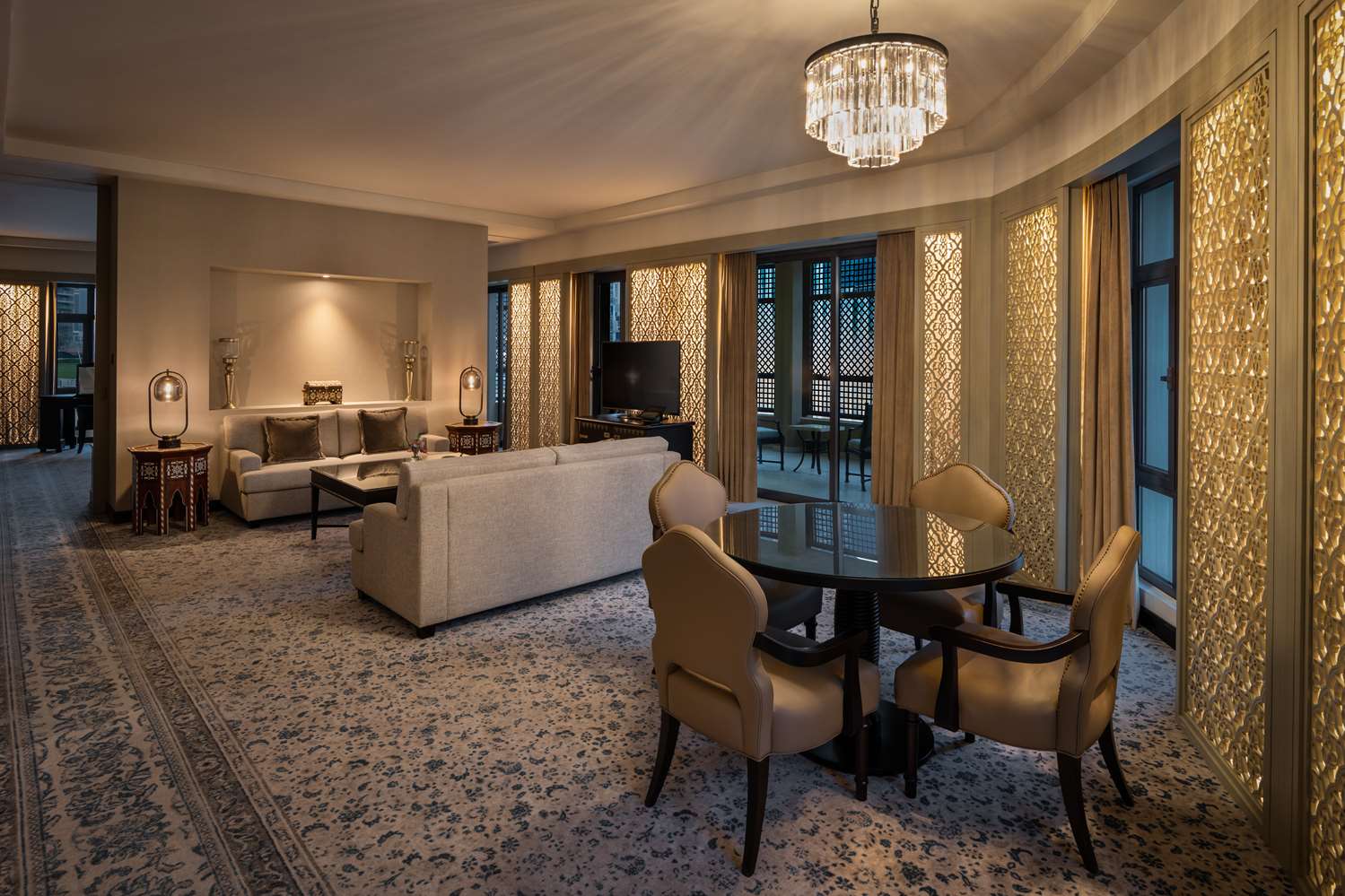 Palace Downtown by null