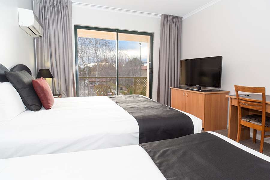 Alpha Hotel Canberra by null