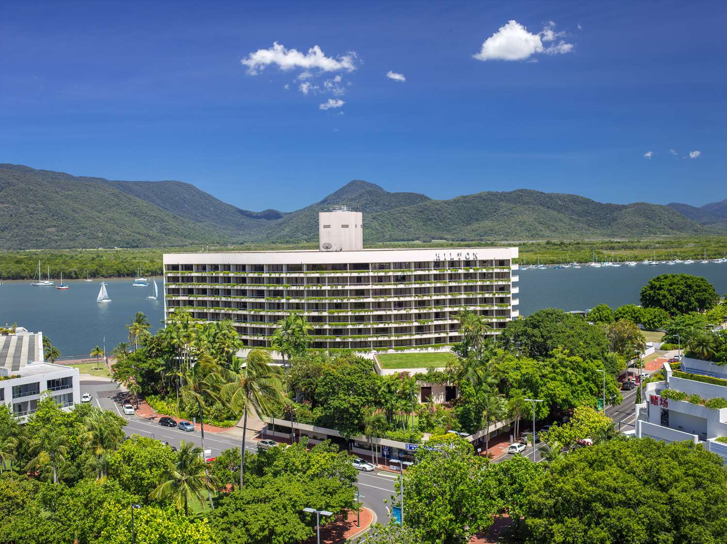 Hilton Cairns photo 5