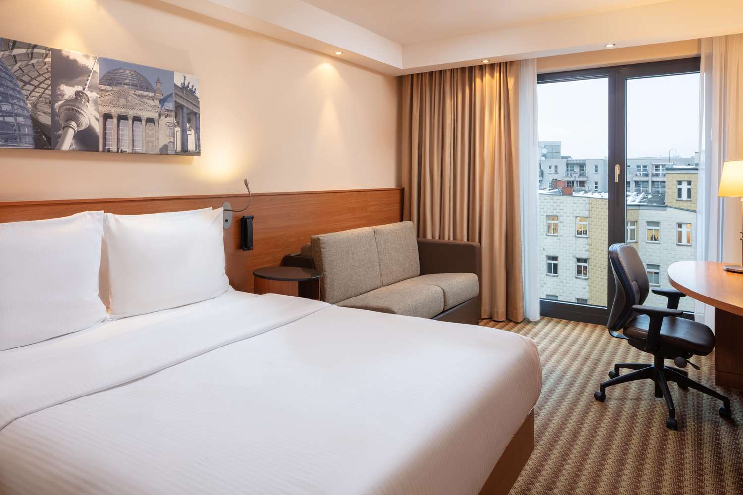 Hampton by Hilton Berlin City West photo 3