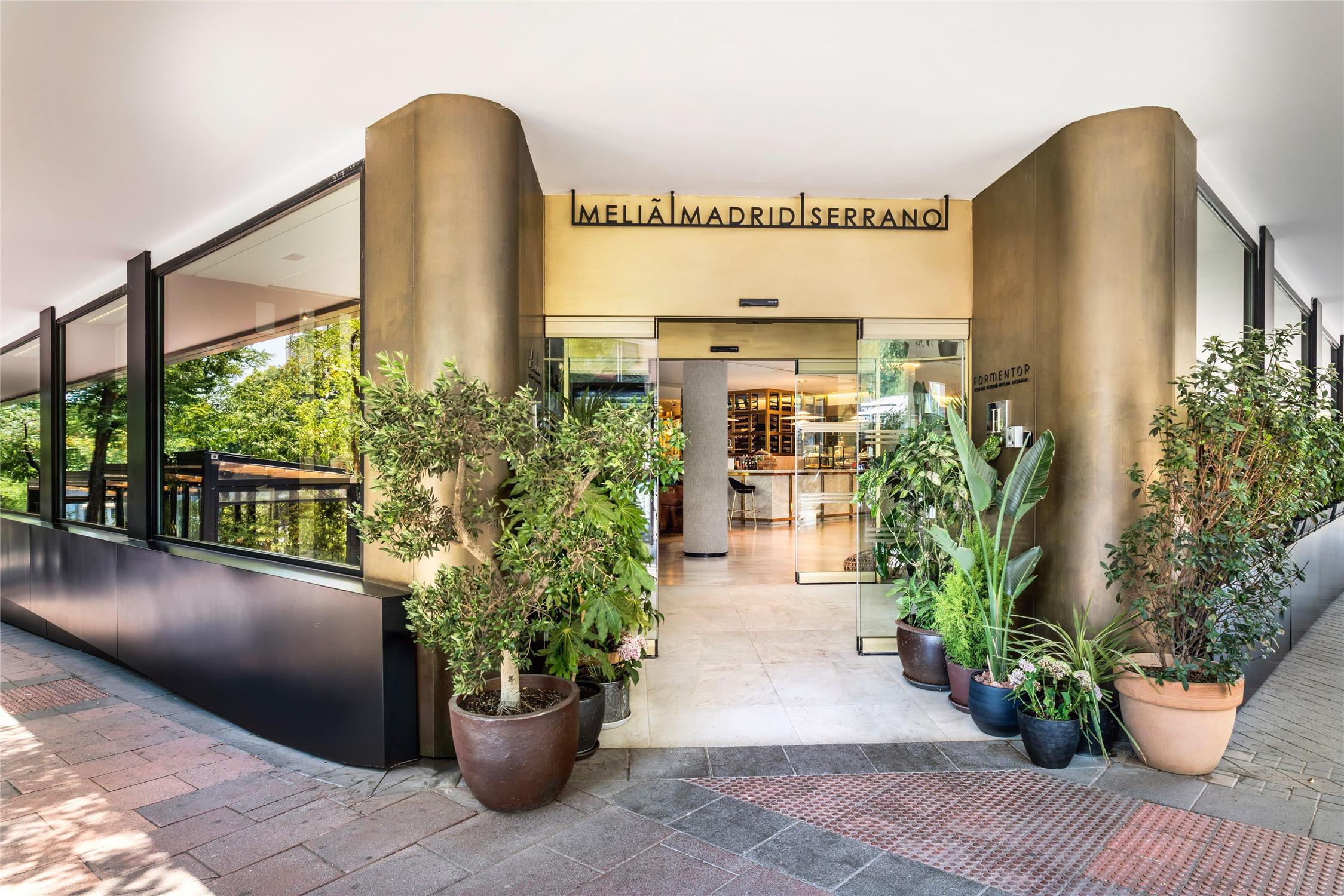 Meliá Madrid Serrano photo 2