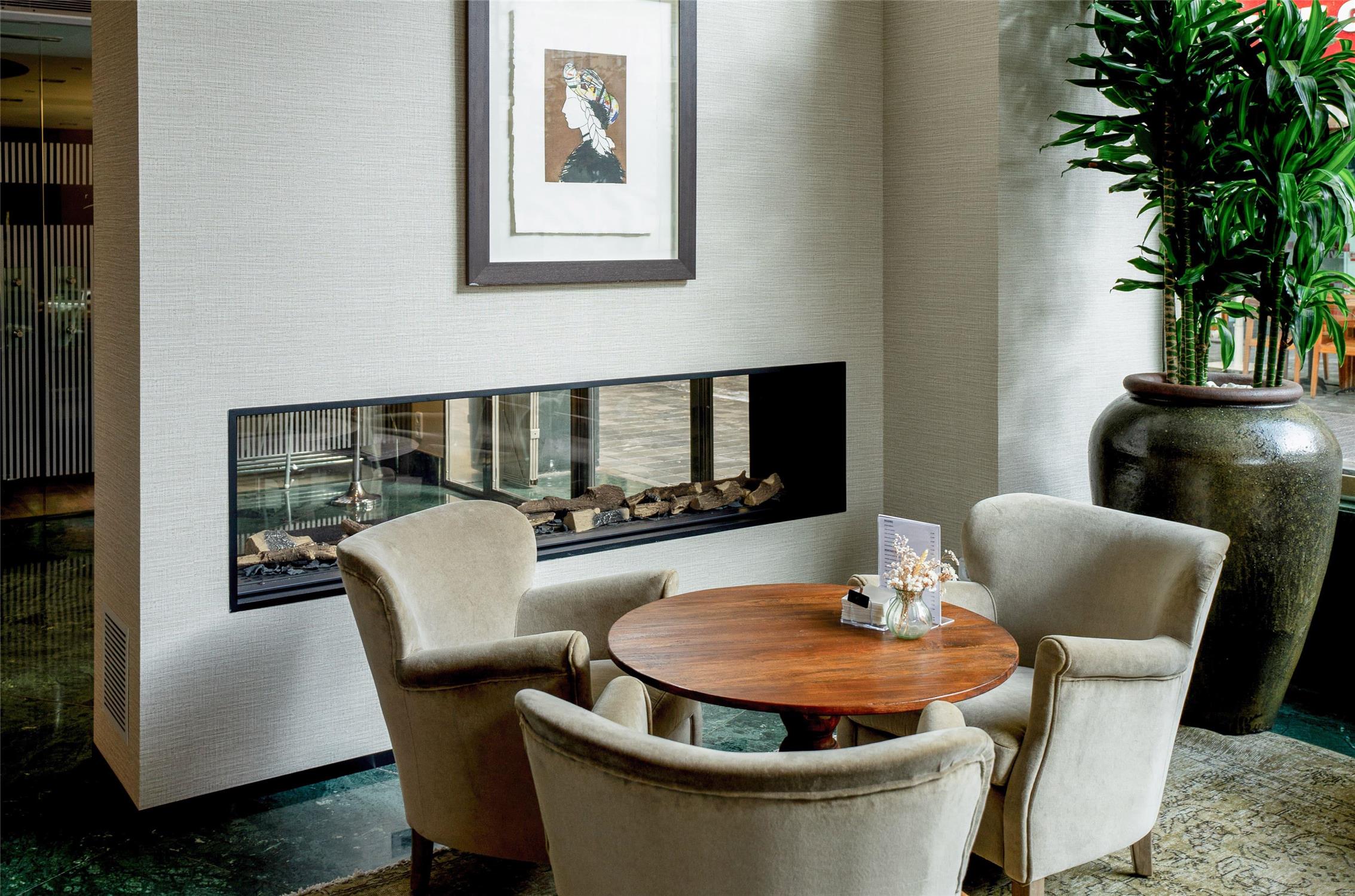 Meliá Plaza by null