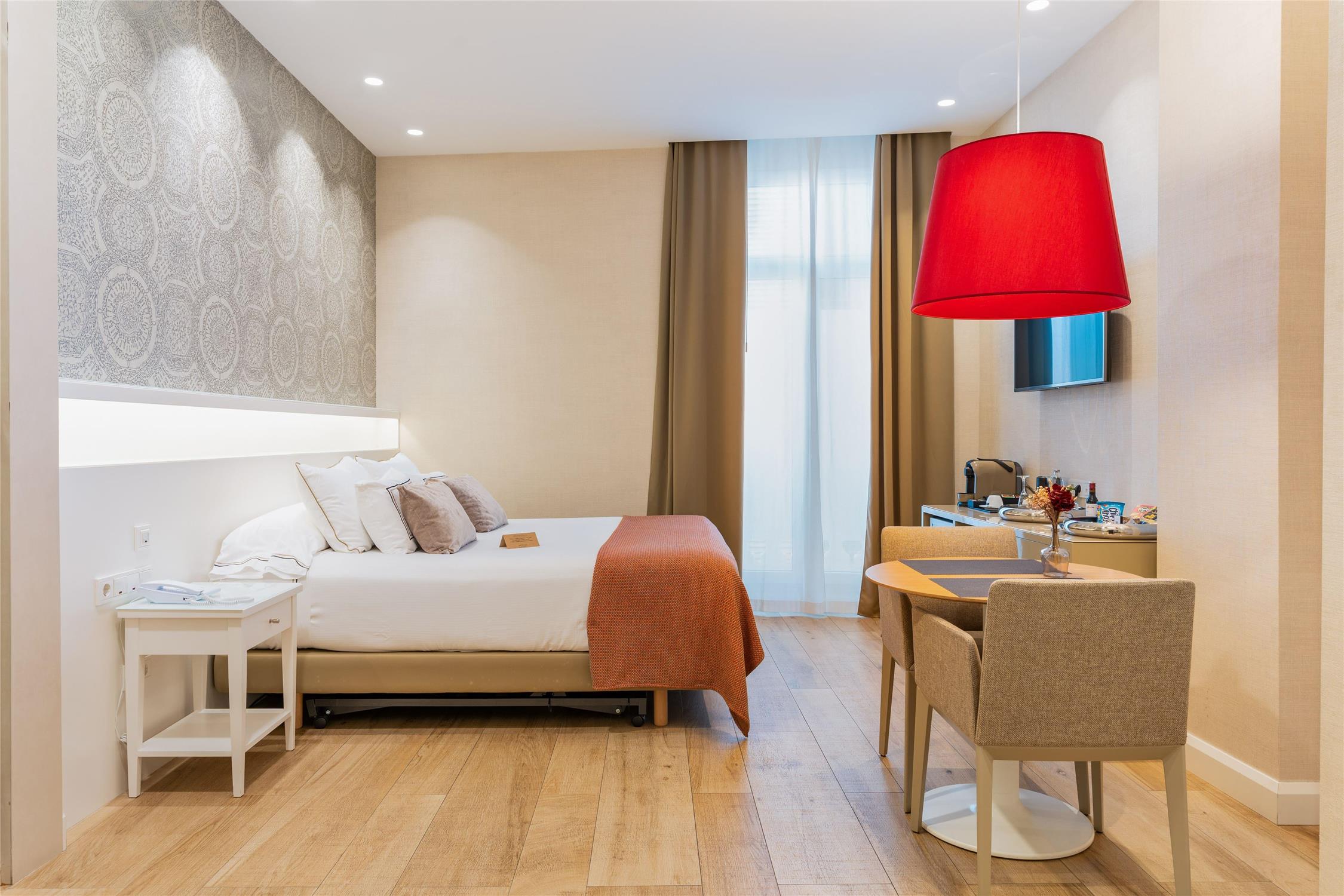 Meliá Plaza by null