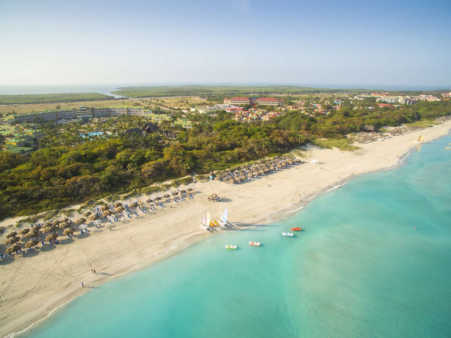 Varadero Plajı II'in fotoğrafı - rahatlamayı sevenler arasında popüler bir yer