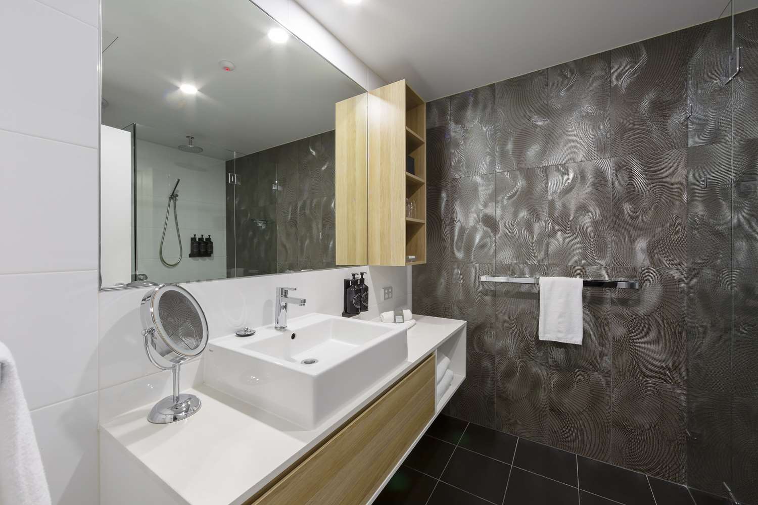 Avenue Hotel Canberra by null