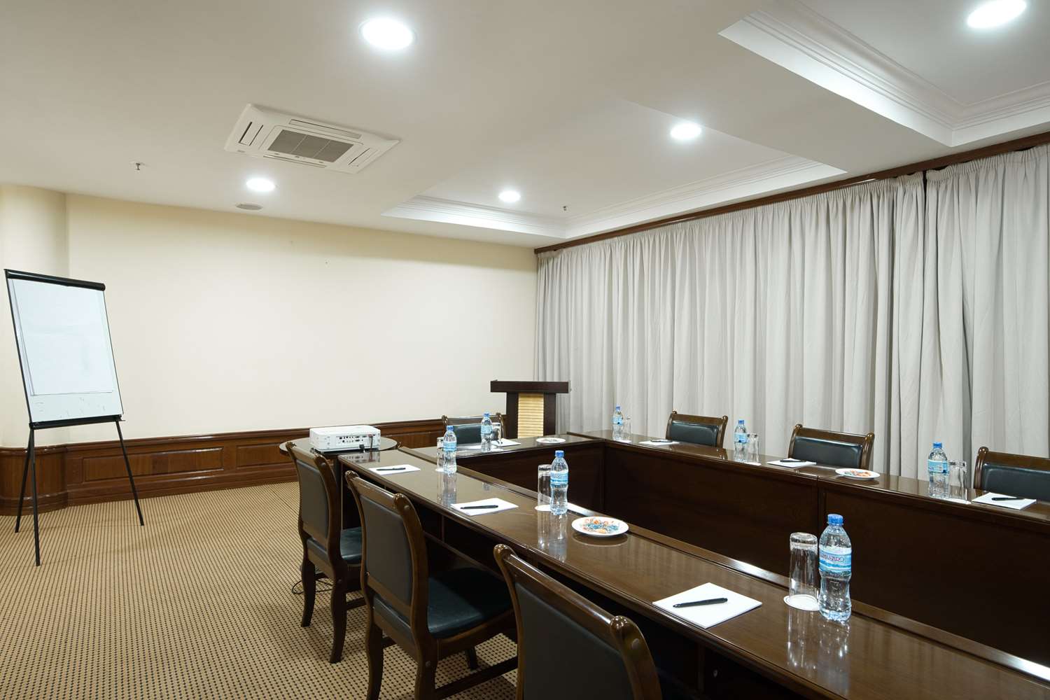 Kibo Palace Hotel Arusha by null
