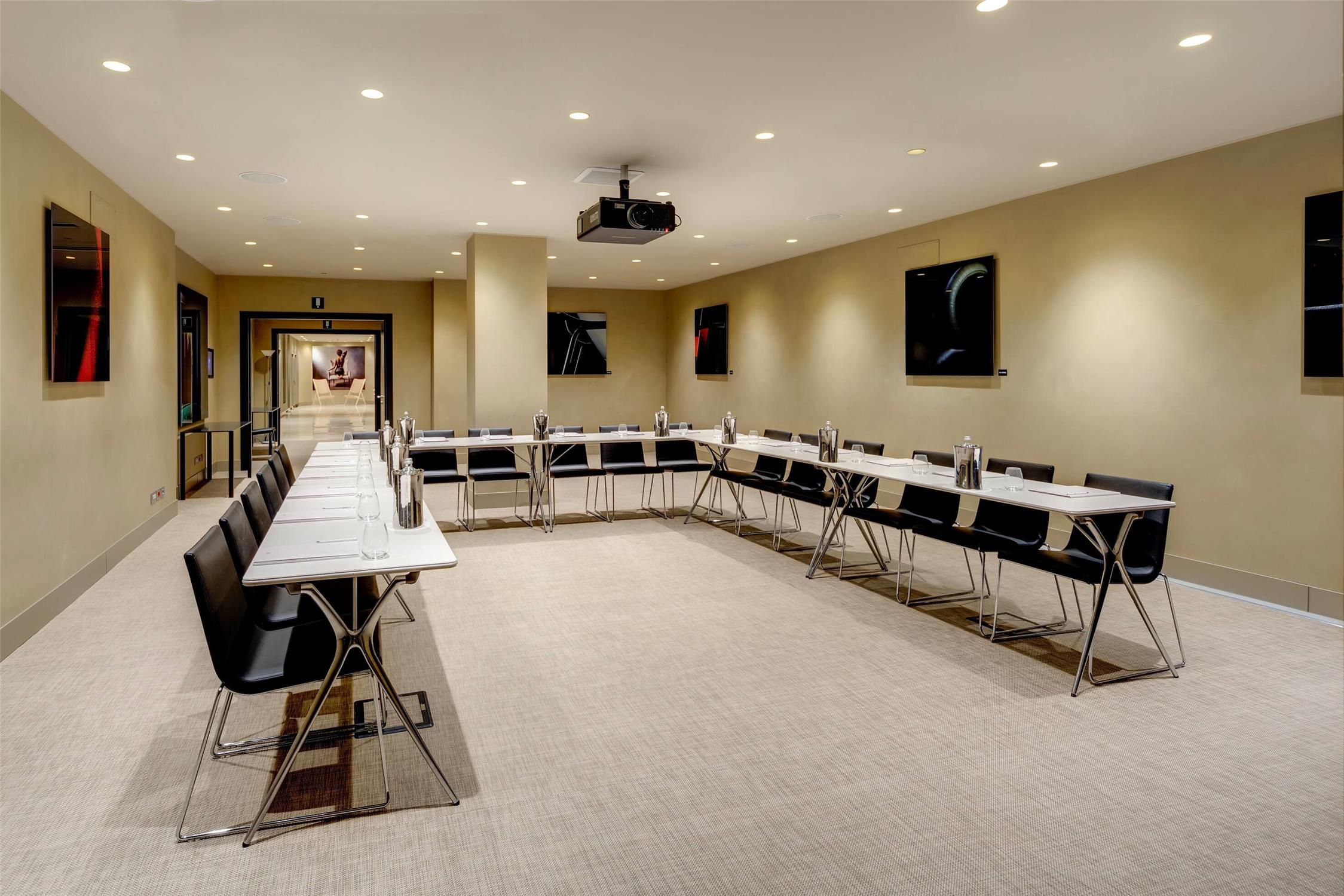 ME Milan Il Duca by null