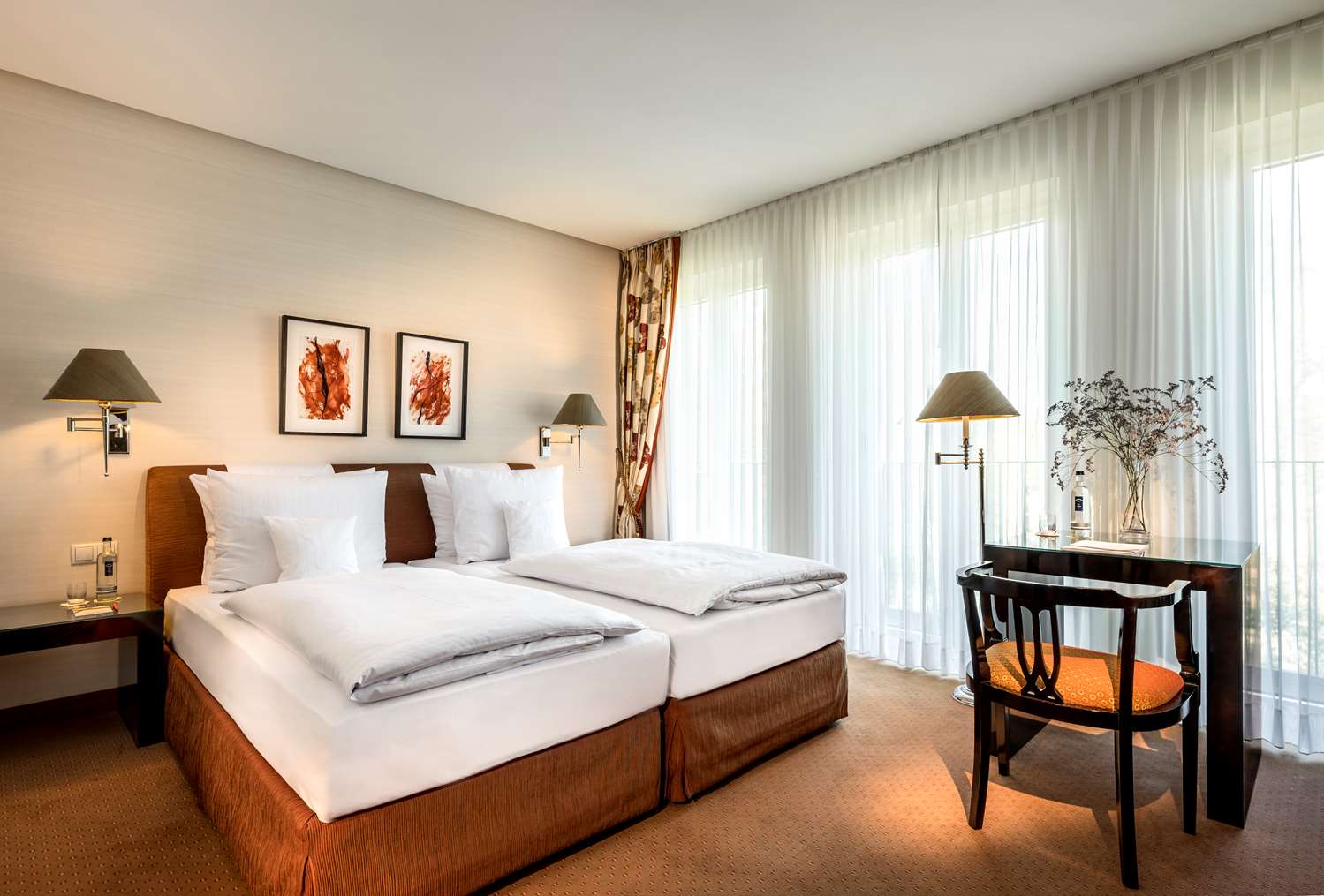 Parkhotel by null