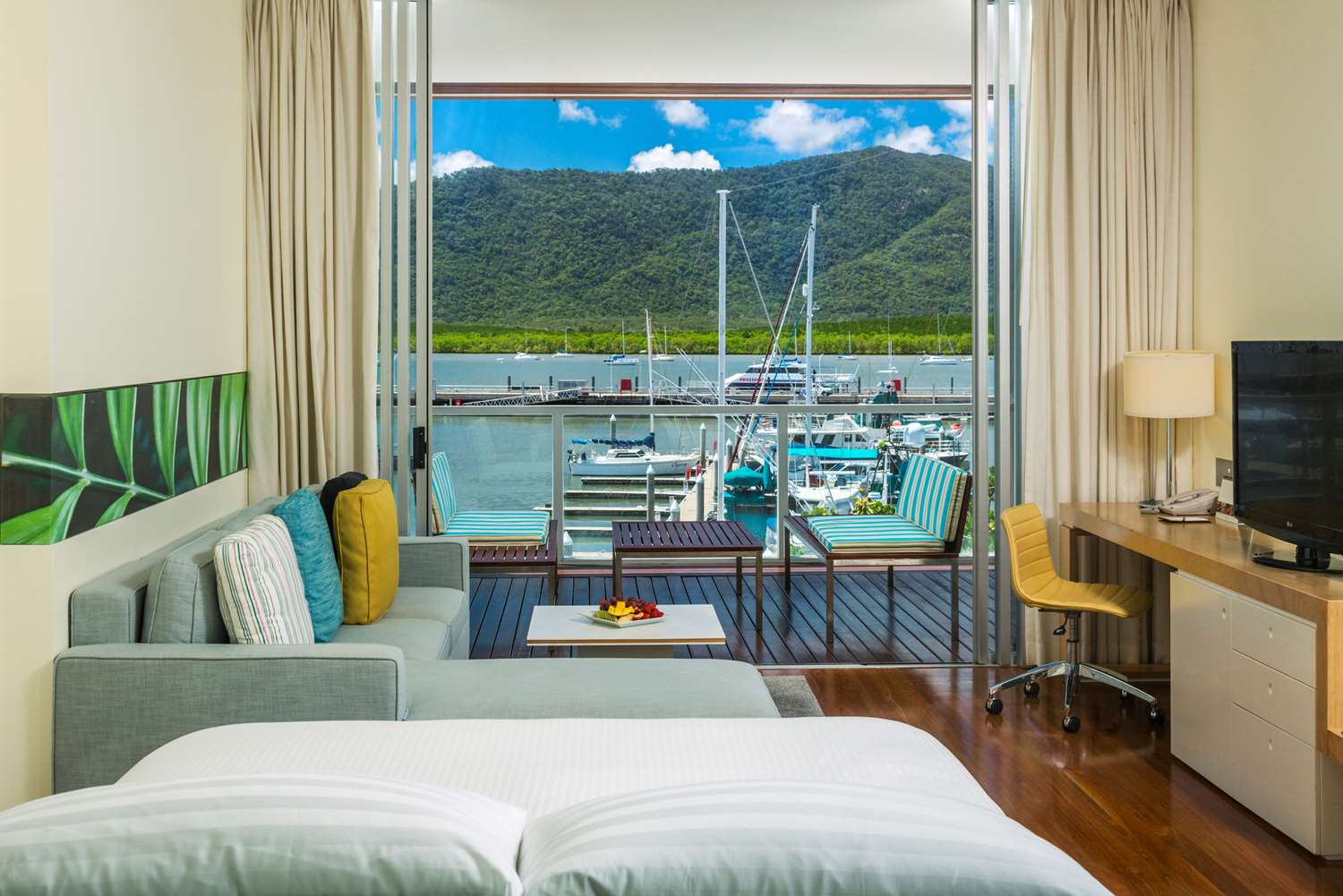 Shangri-La The Marina, Cairns by null