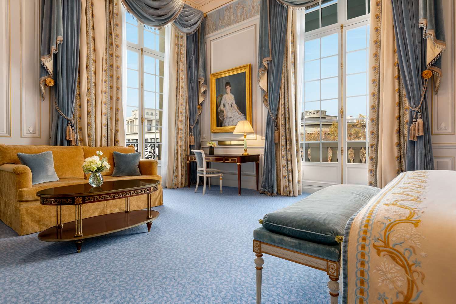 Shangri-La Paris by null