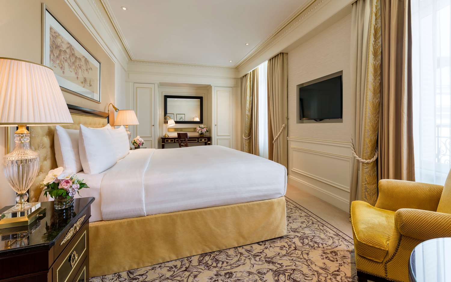 Shangri-La Paris by null
