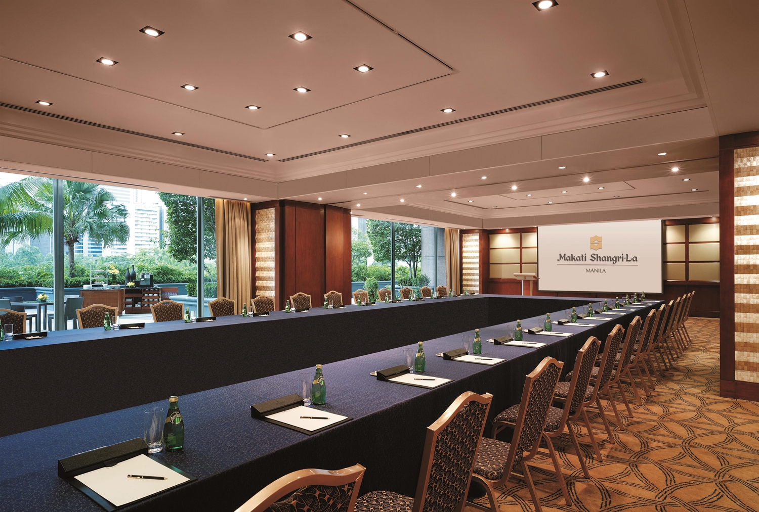 Makati Shangri-La by null