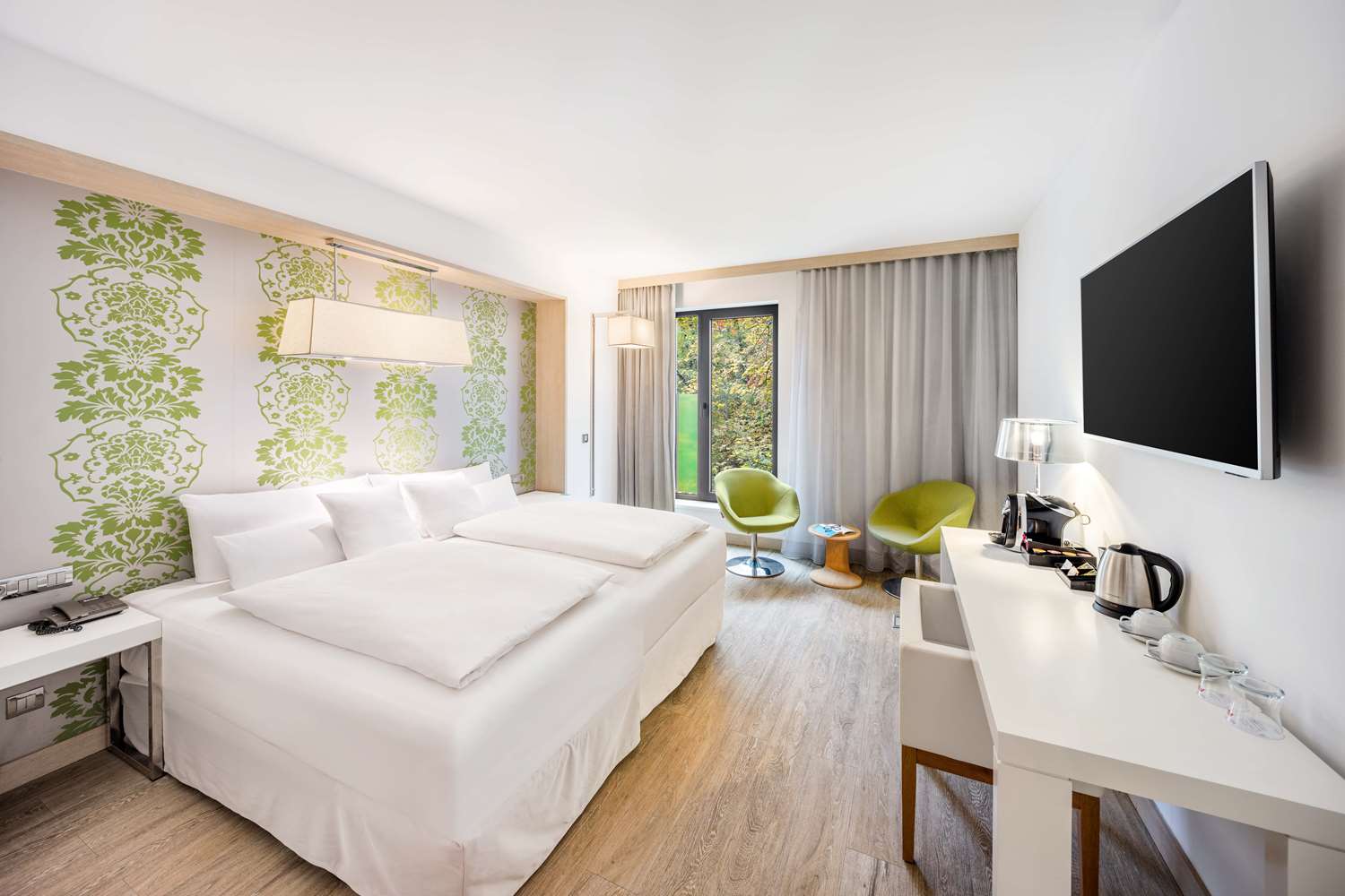 Occidental Praha Five by null