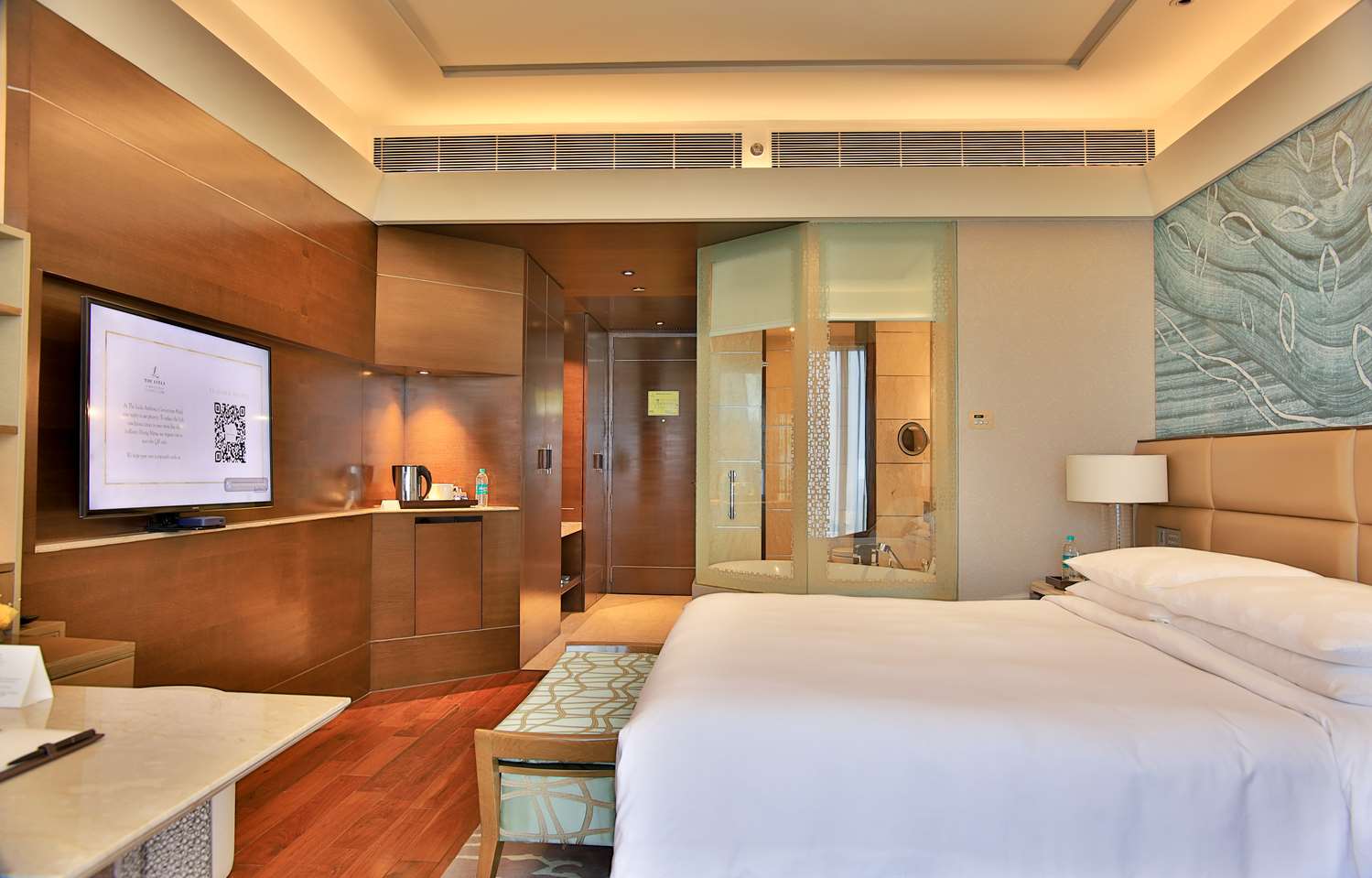 The Leela Ambience Convention Hotel Delhi photo 7