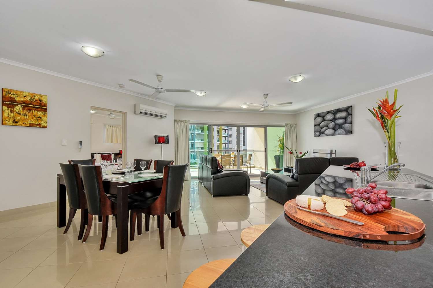 Argus Apartments Darwin by null