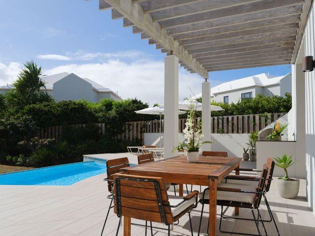 The Loren at Pink Beach by null