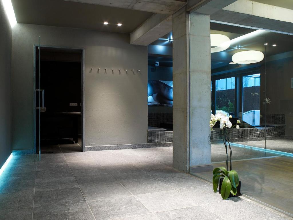 D Hotel by null