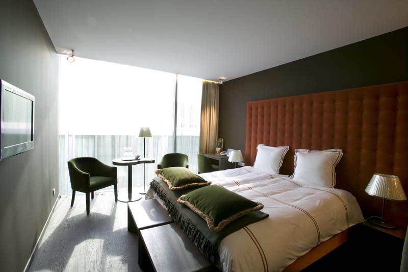 D Hotel by null
