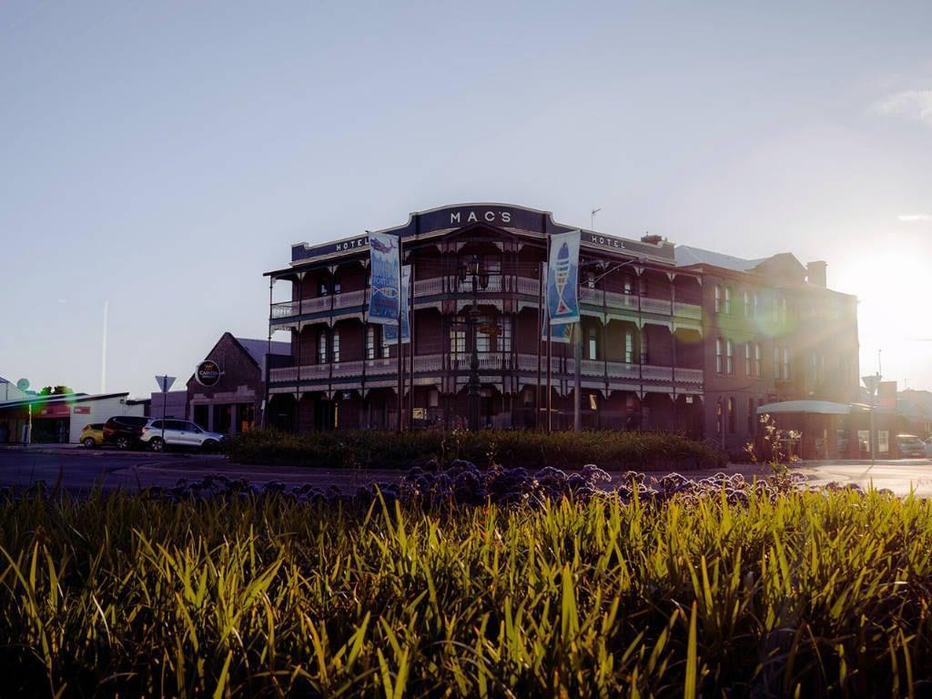 Quality Hotel Bentinck by null