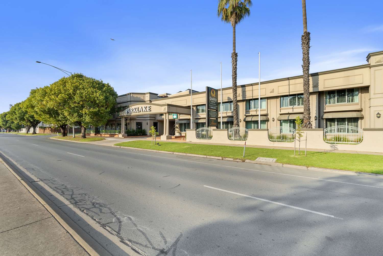 Quality Hotel Parklake Shepparton by null